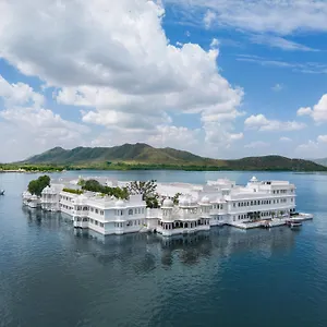 5* Курортный комплекс Taj Palace